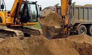 Выкопать яму экскаватором в Люберцах от 927 руб. - ИП Садыков В. Р. 